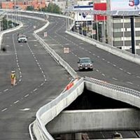 Si manejas un auto híbrido o eléctrico, tendrás derecho a un 20% de descuento en las autopistas urbanas