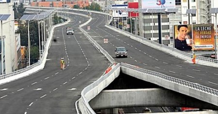 Si manejas un auto híbrido o eléctrico, tendrás derecho a un 20% de descuento en las autopistas urbanas