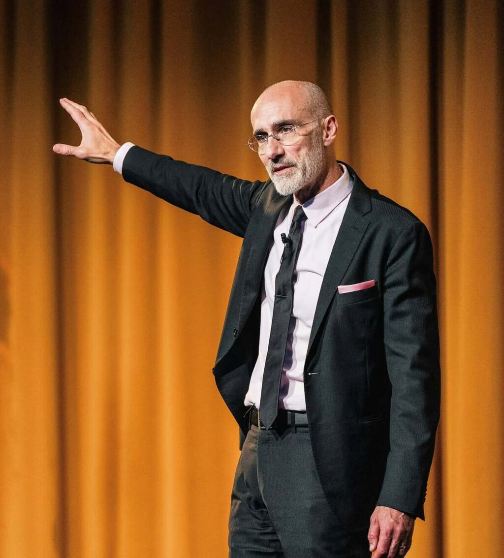 Arthur Brooks, profesor de Harvard: “el verano es tu aliado para elevar tu felicidad” 