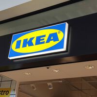 Ikea reinventa (y rebaja) su famosa estantería Billy, que ahora encaja mejor en pisos pequeños 