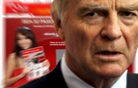 Max Mosley sugiere a la FOM no descuidar Internet