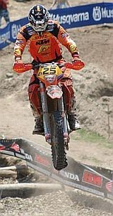 Iván Cervantes ya es líder del Mundial de Enduro