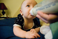 La leche de continuación no es realmente necesaria para los bebés de seis o más meses