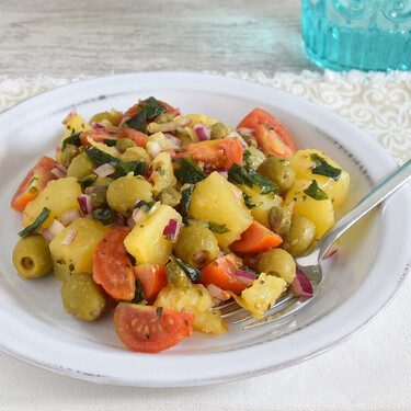 Ni gazpacho ni salmorejo: esta es la receta que más repito en verano porque es fresca, sencilla y muy saciante