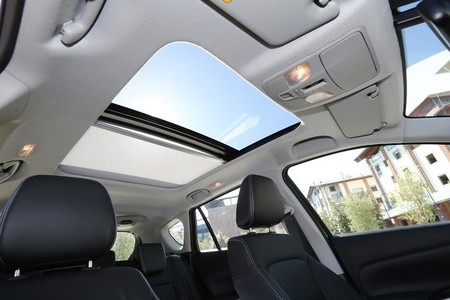 Suzuki SX4 S-Cross 2013 con techo panorámico