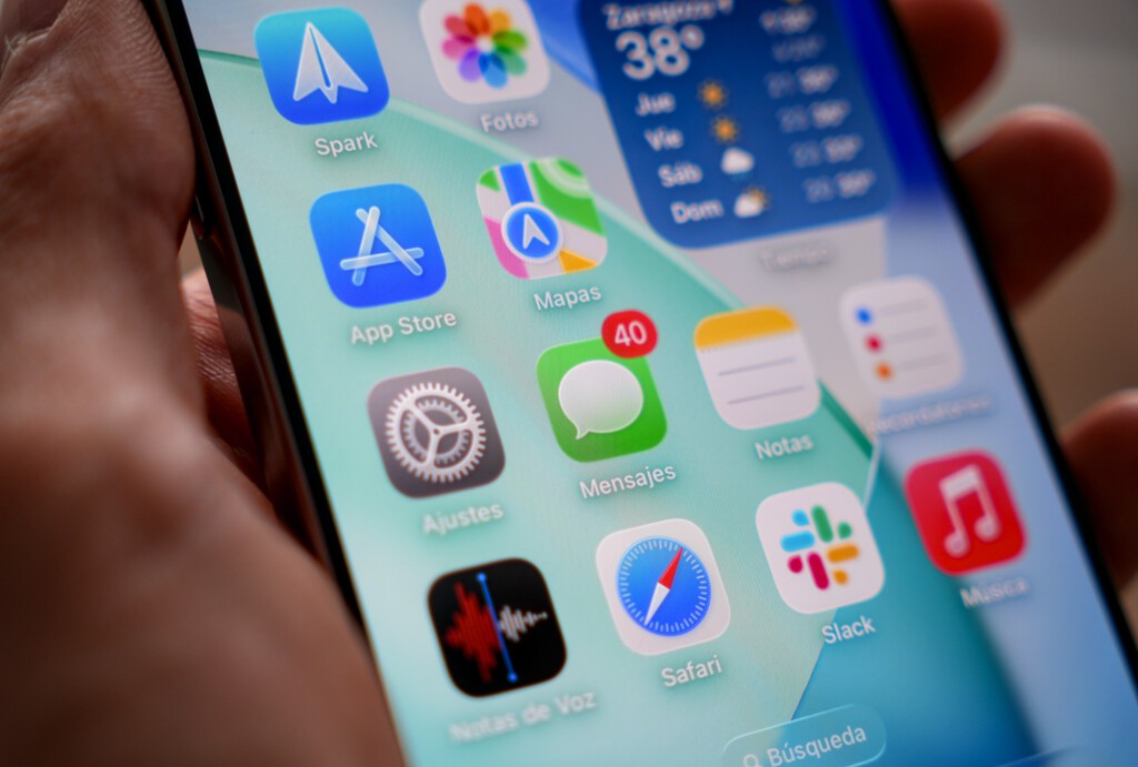Llevo años con iPhone y acabo de descubrir que Mensajes puede hacer todas estas cosas 