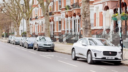 Londres coche eléctrico carga farola