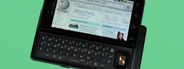 Qué fue del Motorola Milestone, el móvil con teclado oculto con el que la marca se estrenó en Android