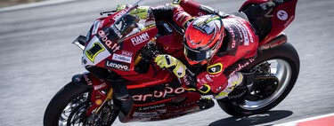 ¡Triplete! Álvaro Bautista reina en otra exhibición de la Ducati Panigale V4 R en Barcelona-Catalunya