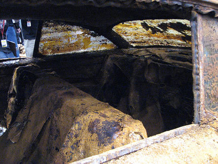 1957 Plymouth Belvedere enterrado en Tulsa