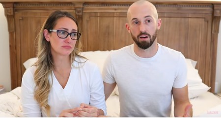 Unos padres youtubers devuelven a su hijo adoptivo con autismo tras monetizar durante años su historia