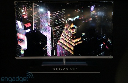 Toshiba muestra sus nuevos televisores Regza de las series J7 y Z7 en la CEATEC de Japón