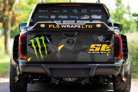 Nissan Navara R 1