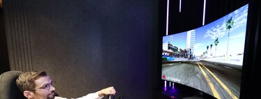 LG presenta el primer panel OLED de 48 pulgadas flexible: curvatura 1,000R para jugar y plano para ver cine