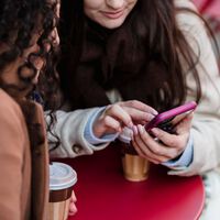 El concepto de privacidad ha muerto para la Gen Z: la nueva obsesión es compartir la geolocalización 24/7