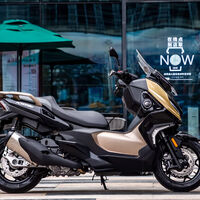 Viene de China, pero tiene piel y alma alemana: la QJ Motor Fortress 350 es un calco de la BMW C 400 GT
