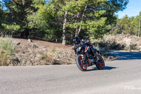 Ktm 890 Duke R 2020 Prueba 010