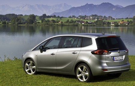 Opel-Zafira-Tourer-31