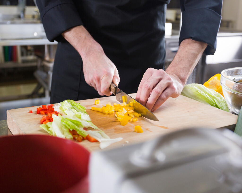Lidl rebaja el completísimo set de cuchillos con tijera incluida que necesita todo cocinero (experto o principiante) 