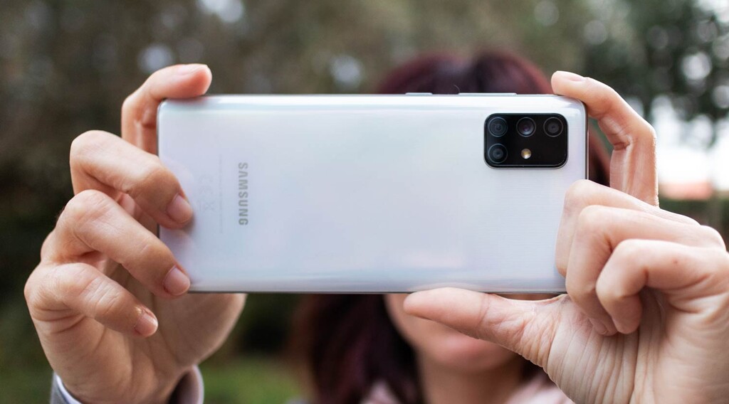 El Samsung Galaxy A71 4G comienza a actualizarse a One UI 3.1 con Android 11