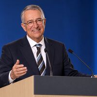 Ricardo Salinas, billonario: “Cuando tú tienes un trabajador que va a sueldo fijo, es lo más cercano a una beca, la gente tiene que sentir que si se esfuerza, gana más” 