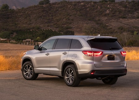 Toyota Highlander 2017 Precios Versiones Y Equipamiento En México Toyota Highlander 2017 1280 1e