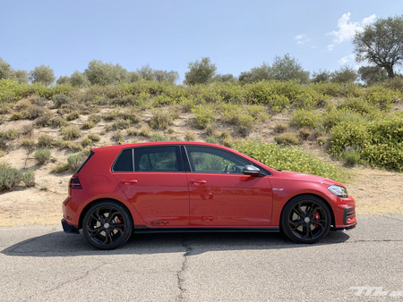 Volkswagen Golf GTI TCR lateral