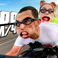 Un ruso y su novia casi se ahogan por los likes: a 300 km/h sin casco en una BMW S 1000 RR, pero con gafas de piscina