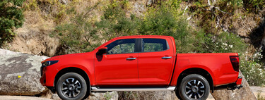Resistente pick-up con motor potente y capacidad 4x4 en México. Tiene sello japonés y carga casi una tonelada