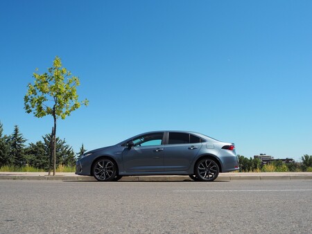 Toyota Corolla Sedan perfil