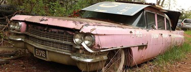 Encuentran abandonada esta limusina que pudo ser de Elvis, y han conseguido arrancarla: un carburador nuevo, dos cables y a rodar