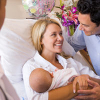 Cada vez más mujeres contratan a un estilista para salir del paritorio con el bebé y un mejor aspecto