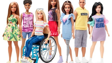 Barbie en silla de ruedas y Barbie con una pierna protésica: las nuevas incorporaciones de Mattel