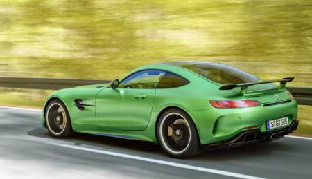 Mercedes-AMG GT R