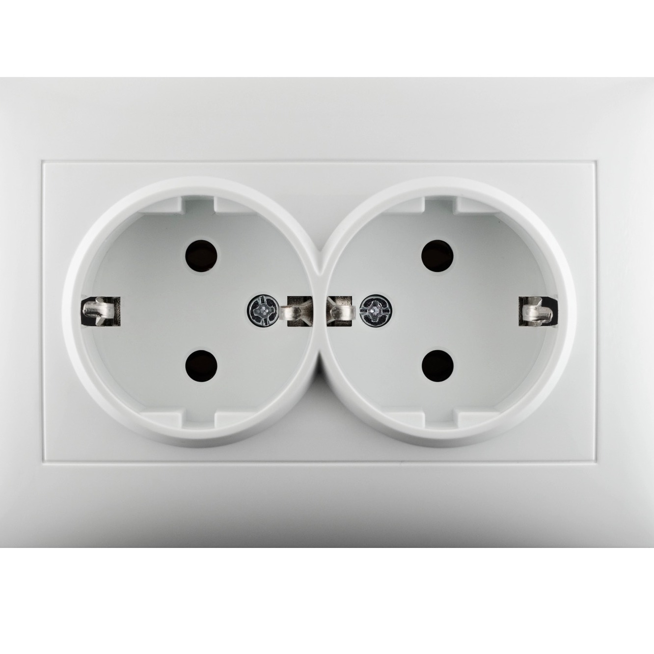 Enchufe monoblock doble LIKA color blanco