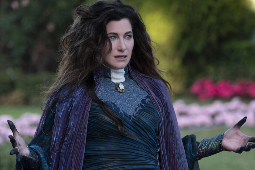 Si Agatha Harkness tiene serie propia es gracias a su actriz protagonista: una de sus productoras destaca la importancia de Kathryn Hahn en WandaVision
