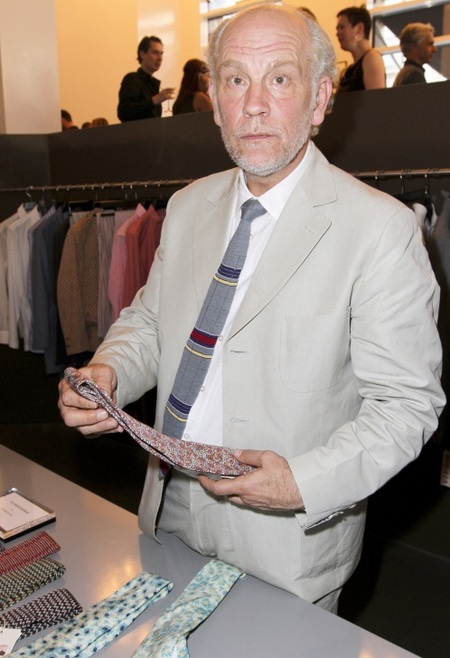 Famosos que sucumben al diseño. Technobohemian by John Malkovich (I)