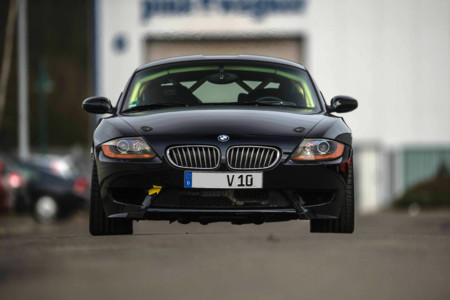 Este BMW Z4 lleva un V10 de 8.3 litros... y está a la venta