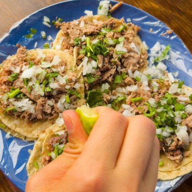 Prepara tu estómago para la Feria del Taco en Cuajimalpa: carnitas, birria, suadero y más en este lugar con cascada