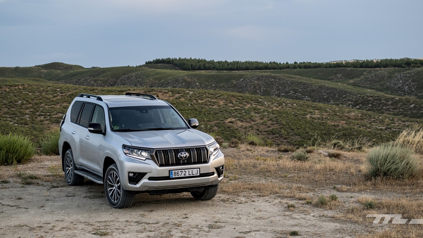 Probamos el Toyota Land Cruiser: un 4x4 que hace malabares entre la calidad de rodadura y las prestaciones todoterreno