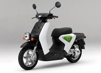 Honda empezará a comercializar en Japón su scooter eléctrico Honda Ev-neo