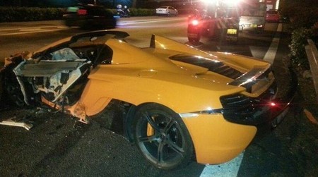 McLaren 650S destrozado en Singapur