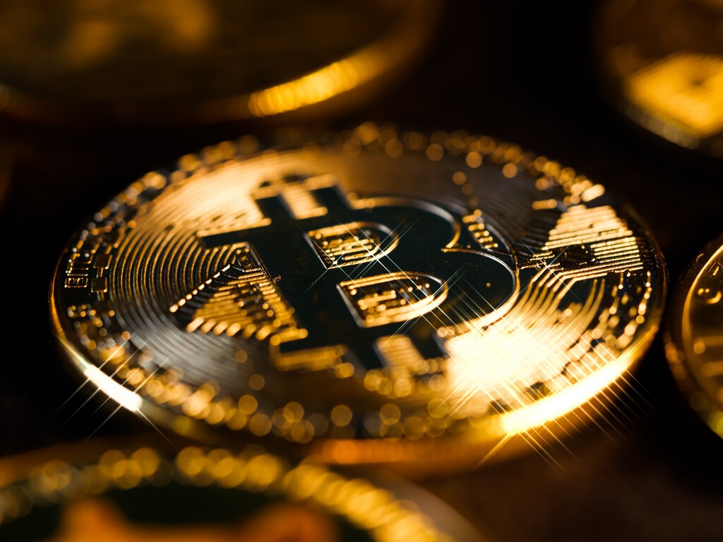 El bitcoin está a la baja, así que como es costumbre, El Salvador compró 100 criptomonedas más