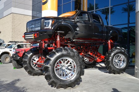 Un paseo por el SEMA Show 2018 en estas 73 imágenes de coches espectaculares