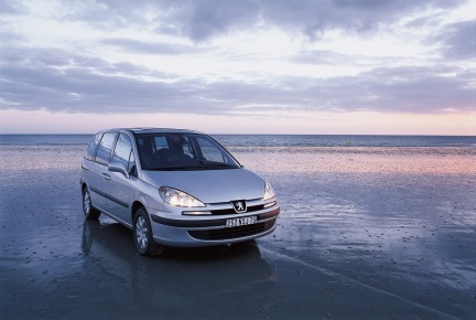 Peugeot 807, ahora con motor 2.2 HDi de 170 cv
