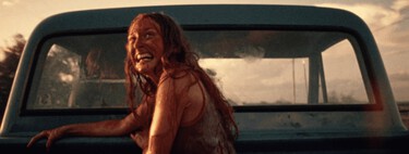 "Me dio marihuana y una caja de cerillas". Se confirmó uno de los rumores más locos de 'La matanza de Texas' y John Larroquette