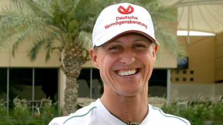 Michael Schumacher firma un contrato de patrocinio para su gorra por valor de 21 millones de euros