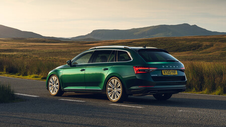 Skoda Superb Sleeper Edition 7