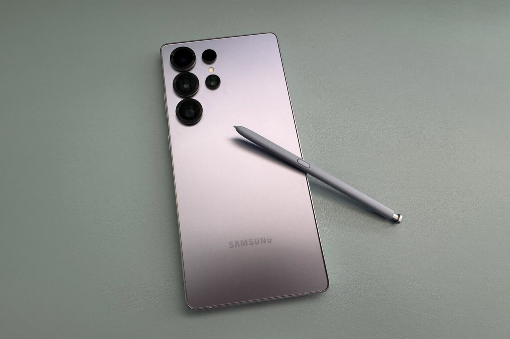 Este cupón con 215 euros de descuento te deja el Galaxy S25 Ultra a precio de liquidación. ¡Y con 512 GB de capacidad!