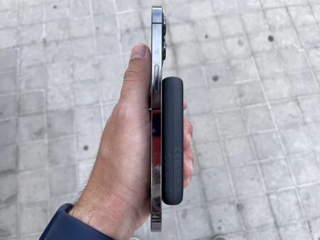 Anker 004 Magsafe バッテリー